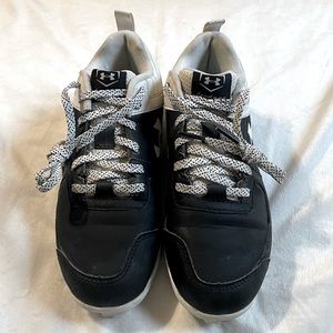 GUC Youth Boys Under Armour Leadoff Baseball Cleats